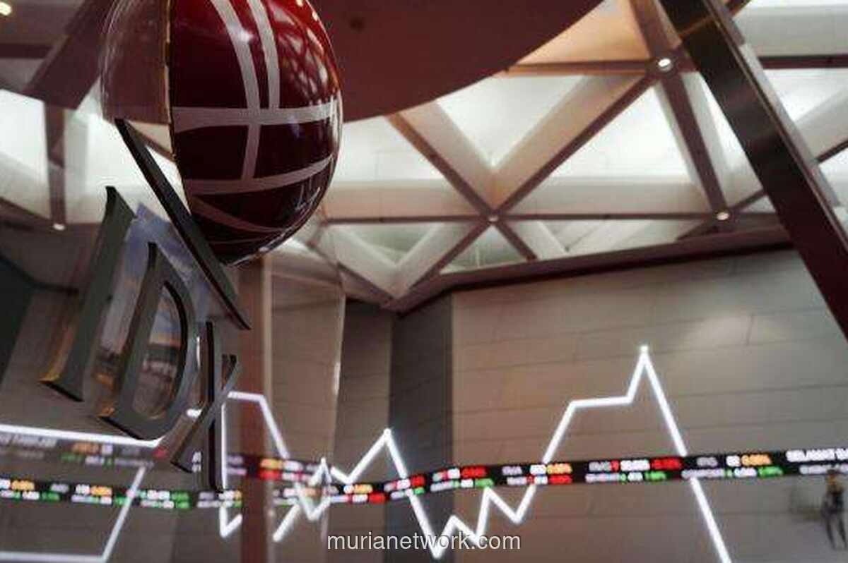 Gelombang Mundur Pejabat OJK-BEI, Pasar Modal Diprediksi Wait and See