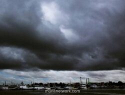 Waspada! Cuaca Ekstrem Bakal Hantam Jatim Sepanjang Awal 2026