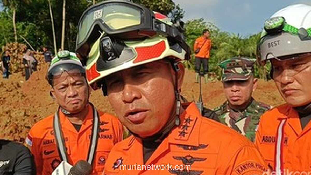 Tim SAR Kejar Golden Time Evakuasi Korban Pesawat ATR 42-500 di Medan Terjal Pangkep