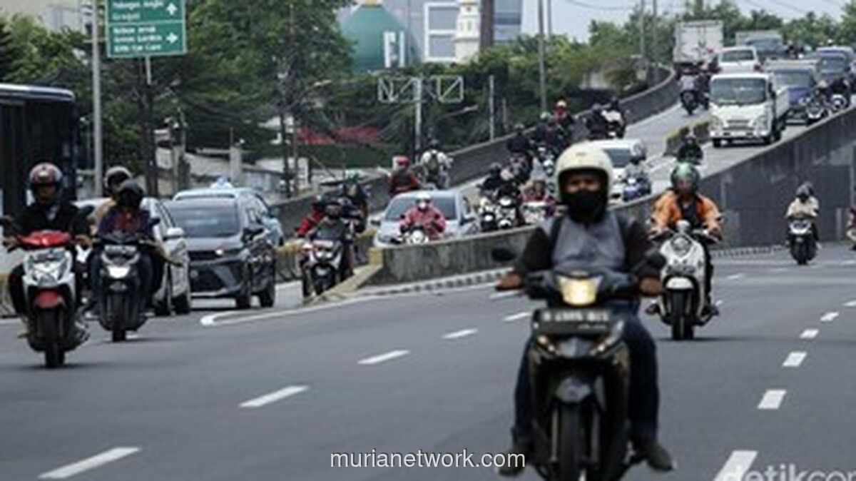 Flyover Pesing: Genangan Air dan Riwayat Kecelakaan yang Tak Kunjung Usai