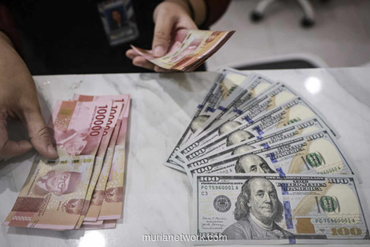 Rupiah Tersungkur ke Rp 16.860, BI Klaim Stabilitas Masih Terjaga