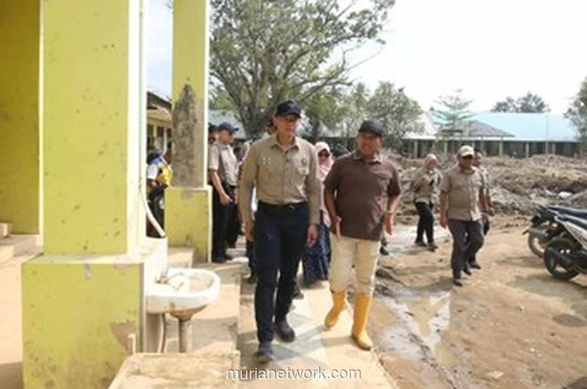 AHY Tinjau Langsung Sekolah yang Terendam Lumpur, Desak Pemulihan Pendidikan Lebih Cepat