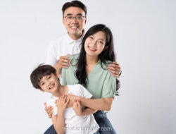 Mengapa Aku Sayang Mama, Papa Terasa Seperti Mendaki Tebing?