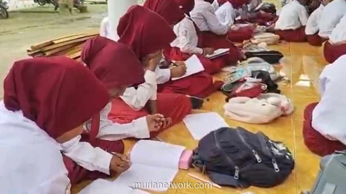Belajar Lesahan di Beranda: Nasib 248 Siswa SDN Tlagah 2 Menunggu Janji Rehab 2026