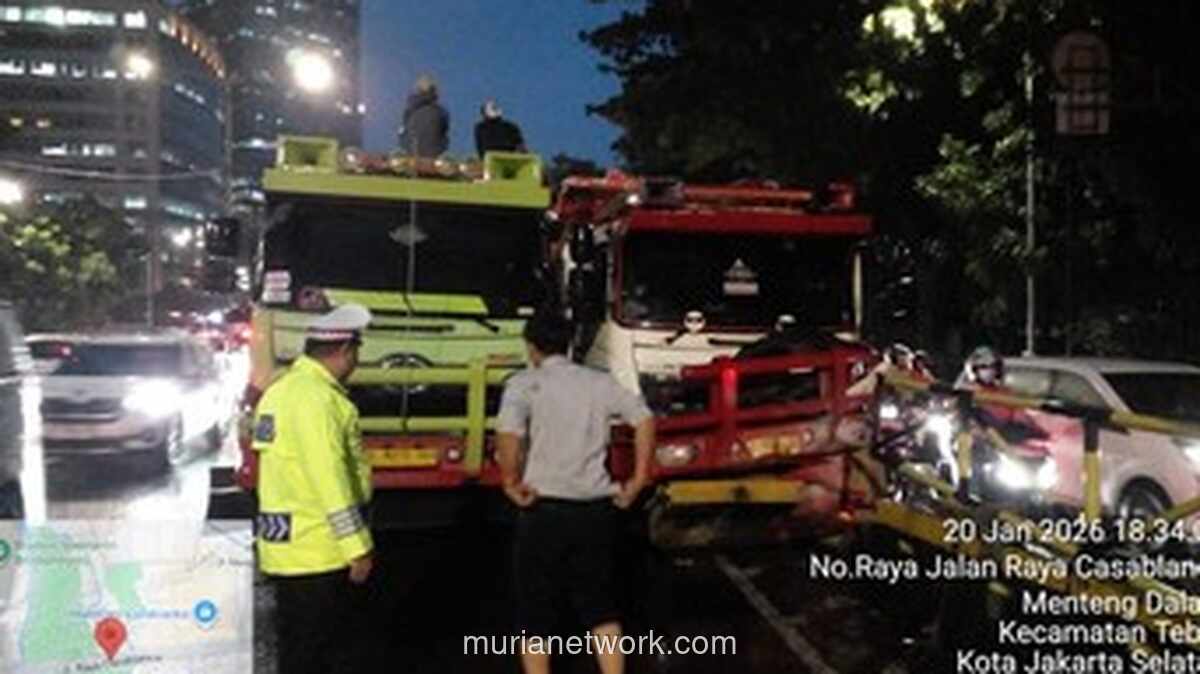 Truk Bermuatan Batu Nyangkut di Casablanca, Evakuasi Berlangsung Alot