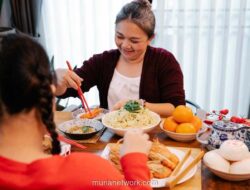 Makna Tersembunyi di Balik Sajian Imlek: Dari Ikan Hingga Kue Keranjang