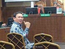 Ahok Bongkar Rahasia Negosiasi di Lapangan Golf