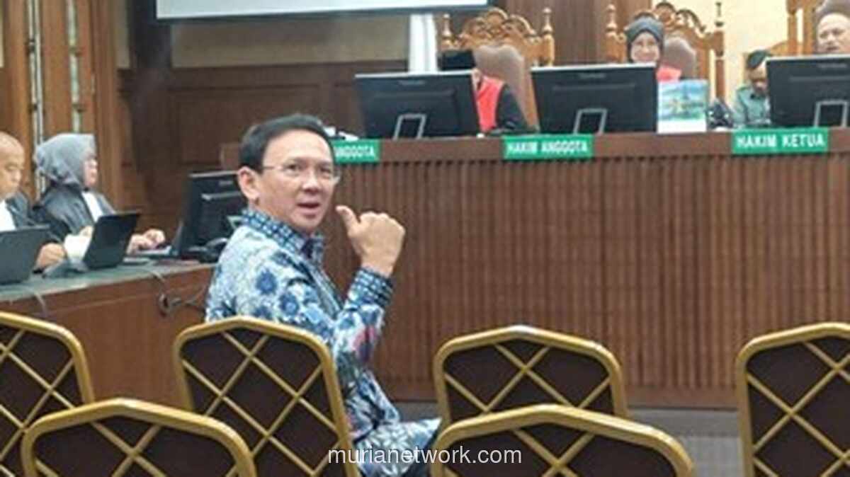 Ahok Bongkar Rahasia Negosiasi di Lapangan Golf