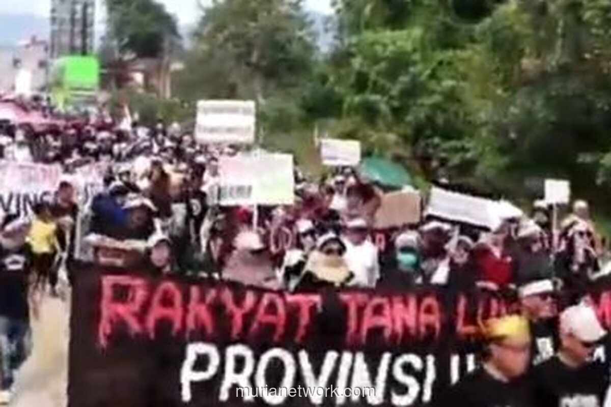 Trans Sulawesi Lumpuh 48 Jam, Massa Tuntut Provinsi Luwu Raya