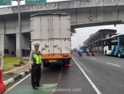 Truk Mogok di Semanggi, Lalu Lintas Slipi Tersendat Pagi Ini