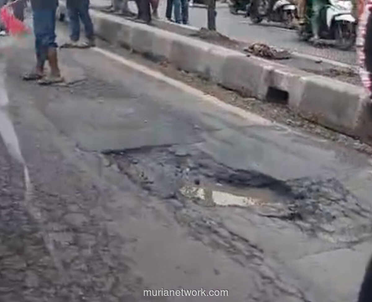 Lubang di Jalan RE Martadinata Tewaskan Perempuan Pengendara Motor
