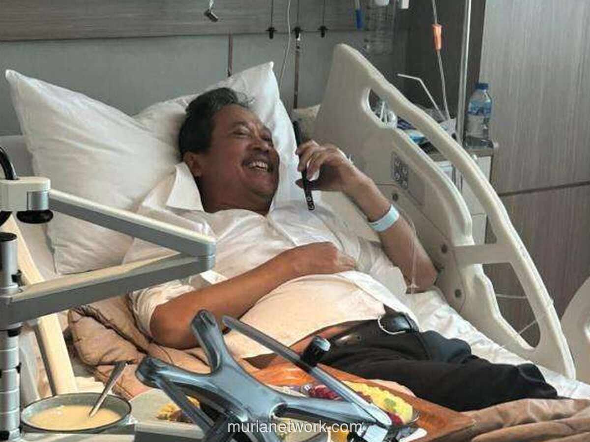 Prabowo Langsung Telepon, Begini Kondisi Trenggono Usai Pingsan di Upacara Duka