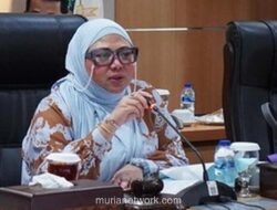 Gunungan Sampah di Muara Baru Picut Kegerahan Wakil Ketua DPRD DKI