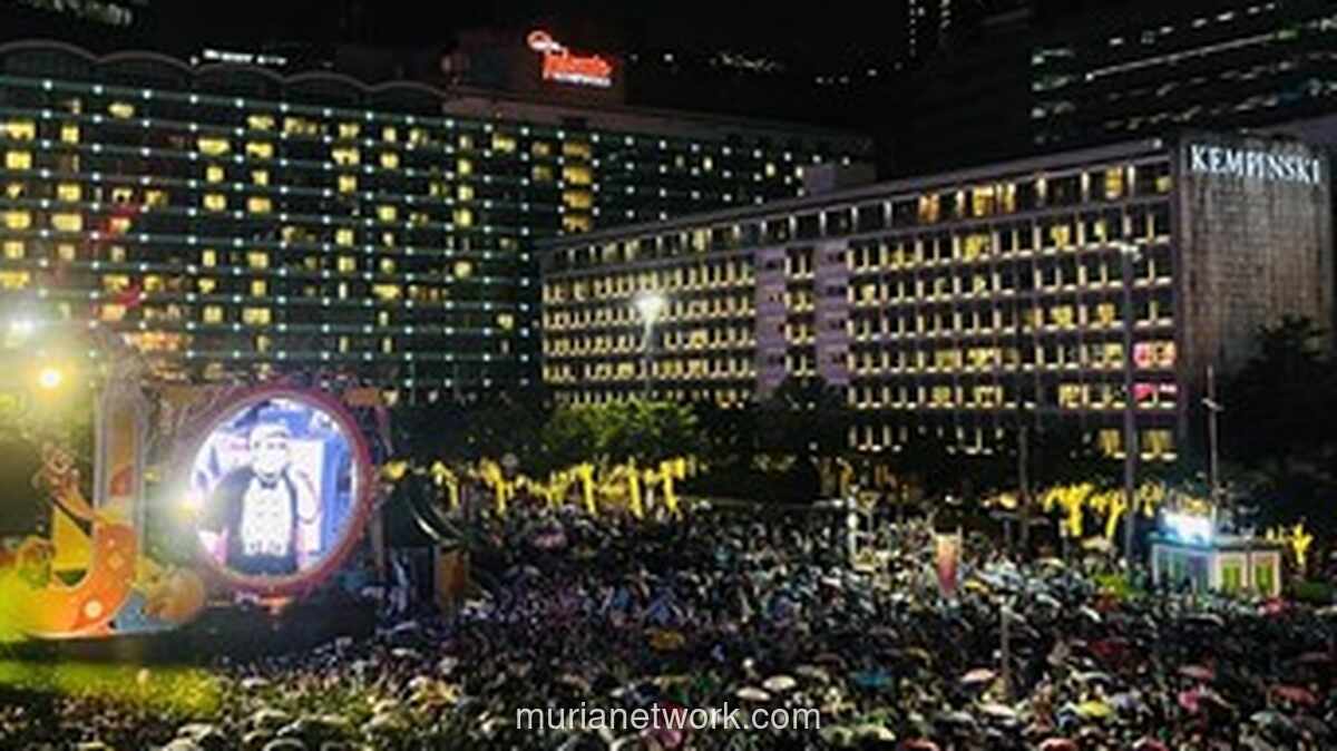 Malam Penuh Makna di Bundaran HI: Sorak, Doa, dan DMasiv Tutup 2025