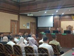 Skandal Rp6,5 Miliar: Mantan Wamenaker Didakwa Paksa Pungli Sertifikasi K3