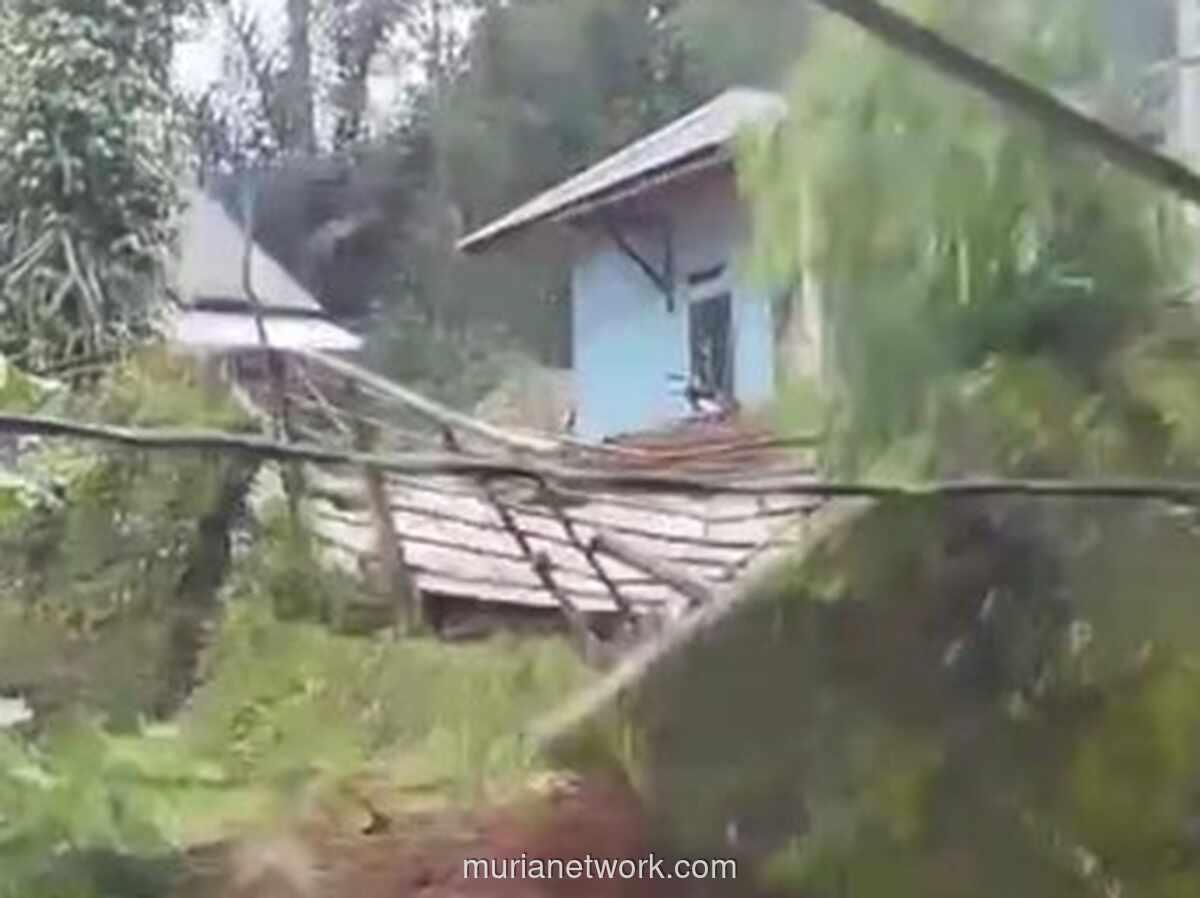 Tembok Penahan Ambruk di Lebak, Dua Rumah Terancam Longsor