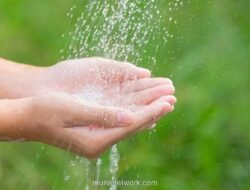 Paradoks Air Jakarta: Melimpah di Permukaan, Langka di Keran