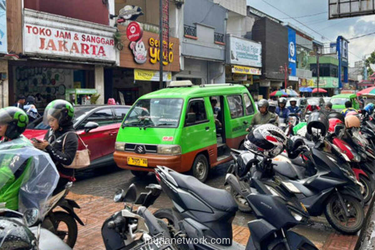 Angkot Tua Bogor Akan Dimusnahkan, Sopir dan Warga Resah