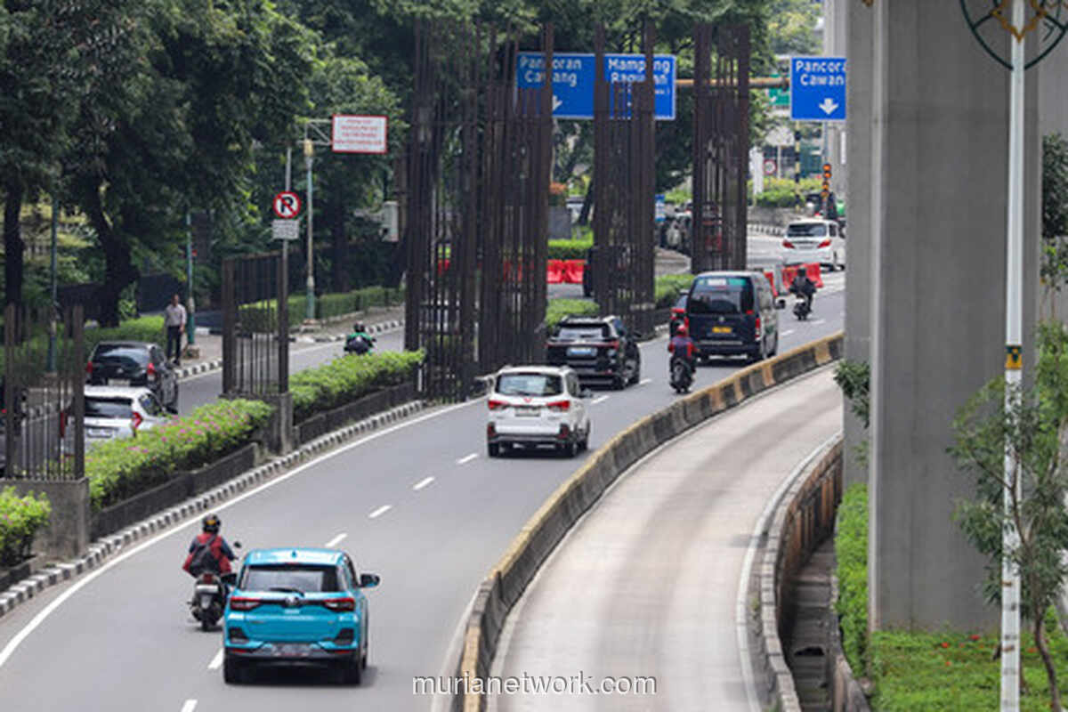 Tiang Monorel Mangkrak di Rasuna Said Akhirnya Dibongkar Malam Ini