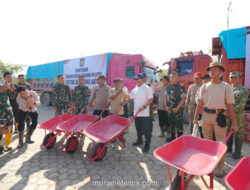 Mendagri Serahkan Gerobak dan Mi Instan, Pacu Pemulihan Aceh Tamiang