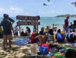 Cuaca Ekstrem Bikin Pantai Carita Sepi di Libur Akhir Tahun