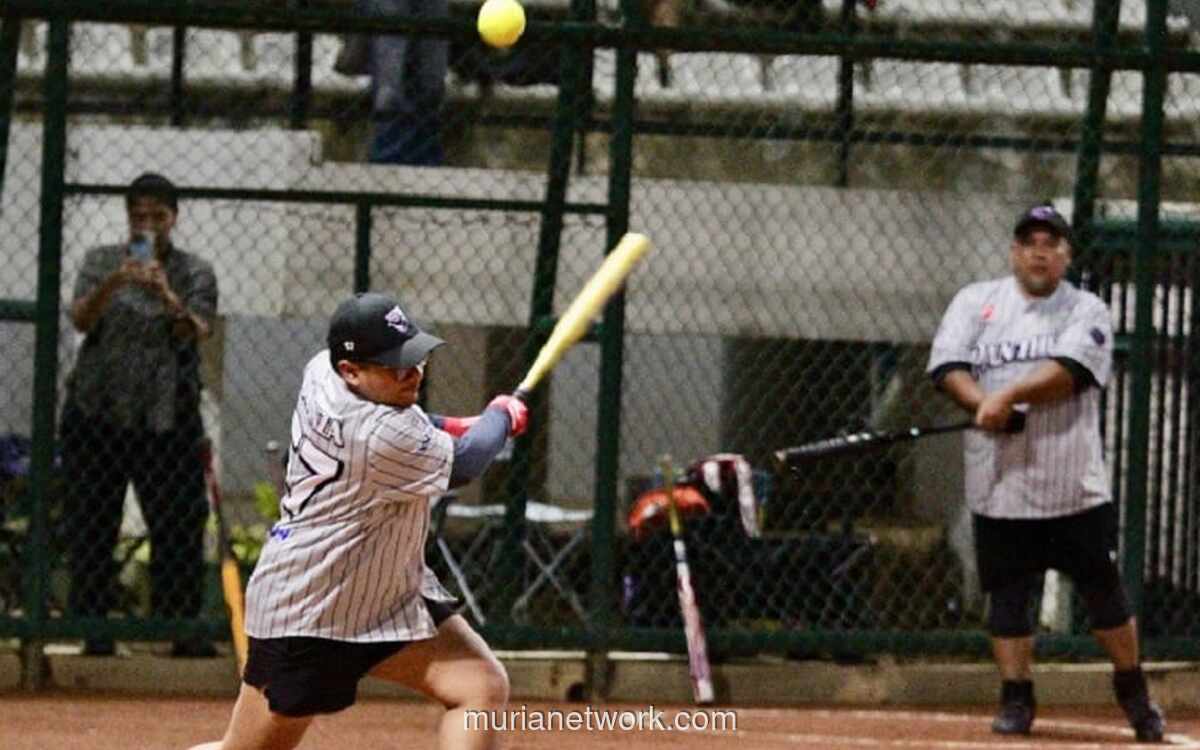 MNC Insurance Dukung Panthers di Liga Softball Komunitas Senayan