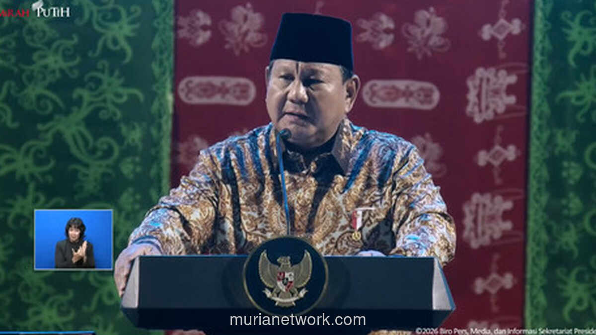 Prabowo Bercanda di Podium: Mumpung Dikasih, Saya Presiden, Saudara Harus Dengar