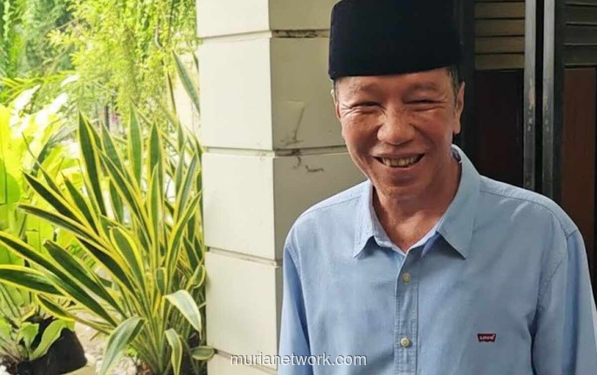 Pertemuan Tertutup Jokowi dan Eggi Sudjana Berakhir dengan Pelukan