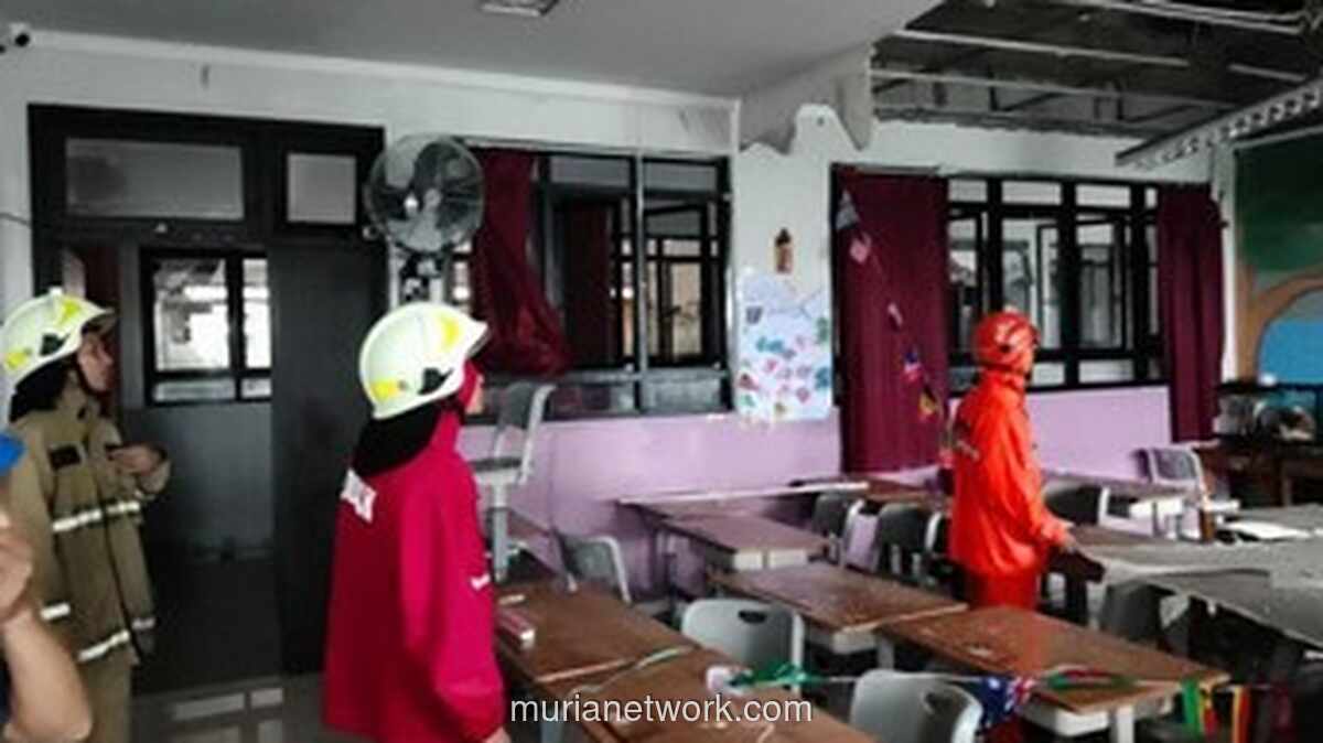 Plafon SDN Ambruk Saat Siswa Sedang Sarapan Gratis di Jakarta