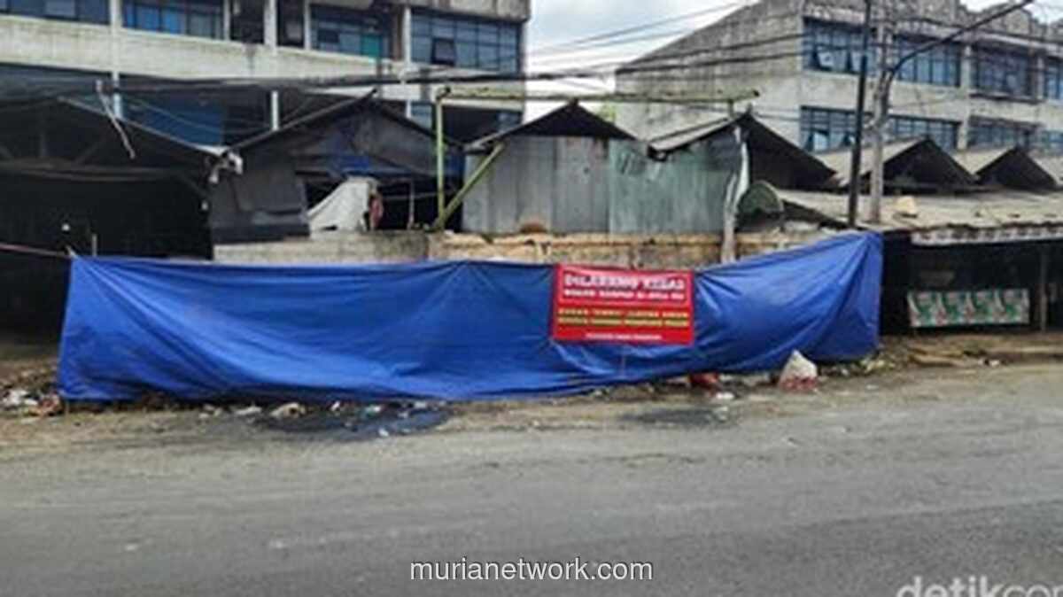 Spanduk Larangan Tak Berdaya, Sampah Kembali Menumpuk di Cimanggis