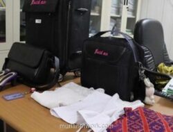 Sandiwara Pramugari Gadungan Berakhir di Tangan Kru Pesawat