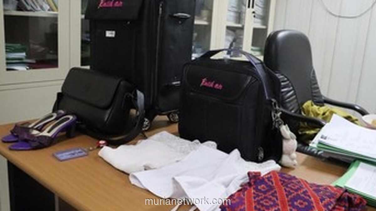 Sandiwara Pramugari Gadungan Berakhir di Tangan Kru Pesawat