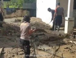 Polisi Bireuen Angkat Lumpur, Sekolah Diterjang Banjir Siap Belajar Lagi