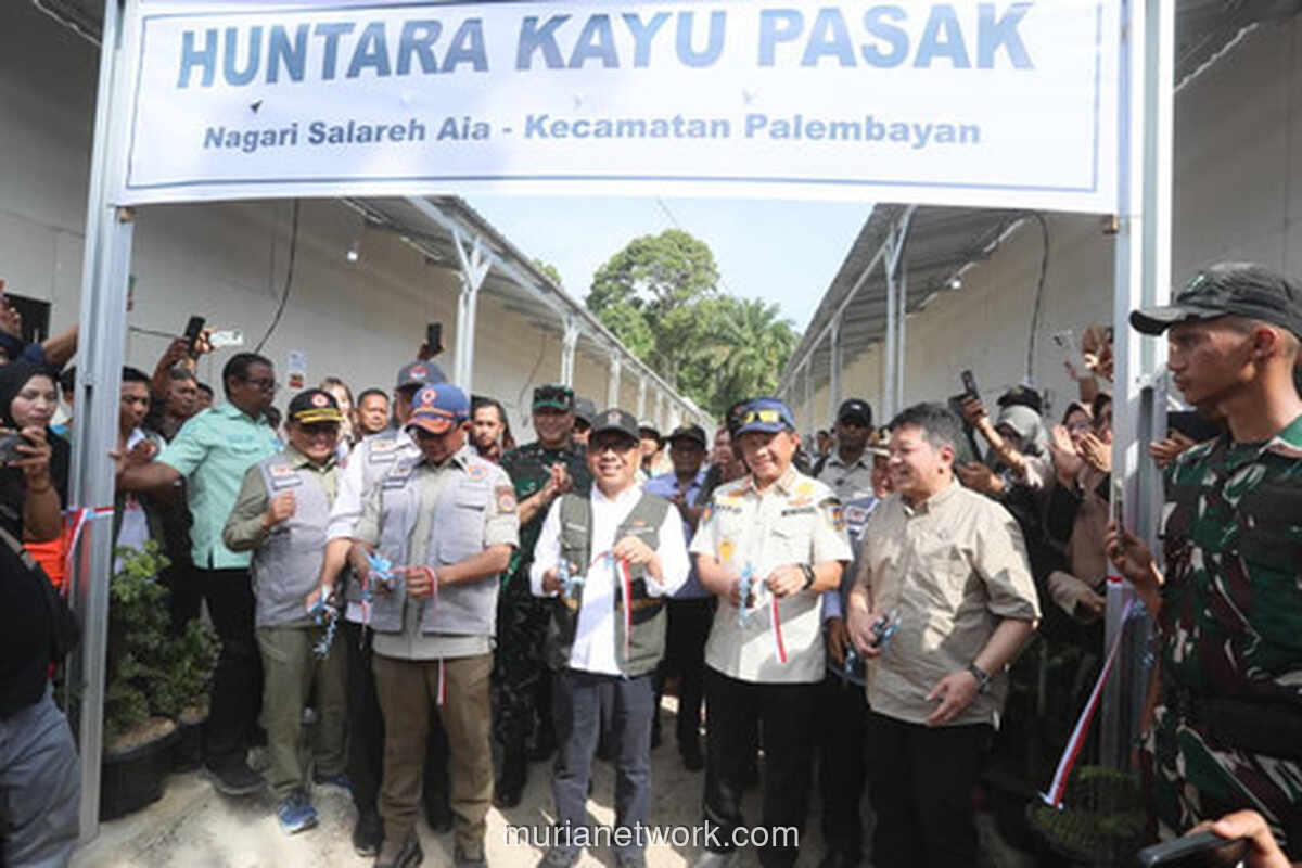 Tito Karnavian Buka Huntara di Agam, Desak Data Korban Segera Diselesaikan