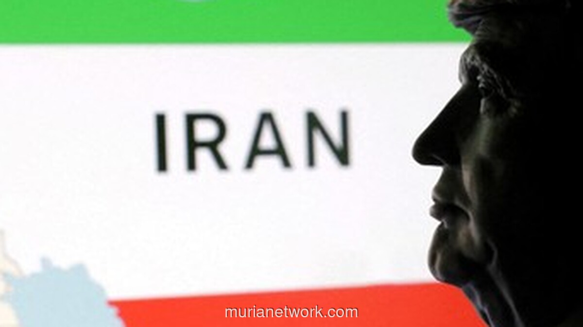 Trump Kaji Serangan Terbatas untuk Dukung Gelombang Protes di Iran