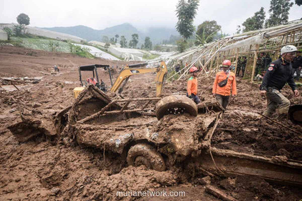 Nestapa di Lereng Burangrang: 34 Jenazah Diterima DVI, 23 Marinir Tertimbun Longsor