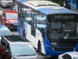 Transjakarta Lumpuh di Tiga Titik, Rute Dialihkan Akibat Akses Jalan Terganggu