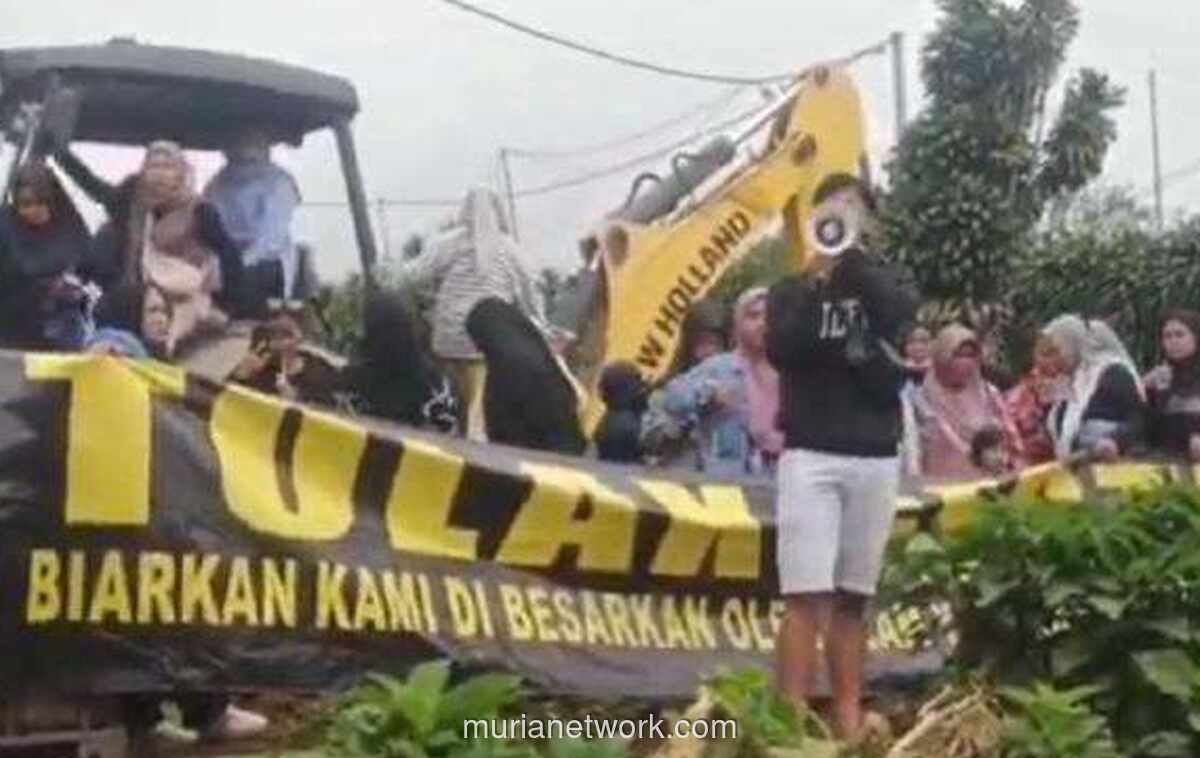 Warga Cipendawa Hadang Alat Berat, Tolak Proyek Panas Bumi di Gunung Gede