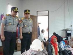 Sespimti Polri Bantu Korban Longsor Cisarua dengan Bahan Pokok dan Perlengkapan Tidur