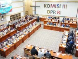 Polri Tetap di Bawah Presiden, DPR dan Kapolri Sepakat Tolak Wacana Jadi Kementerian