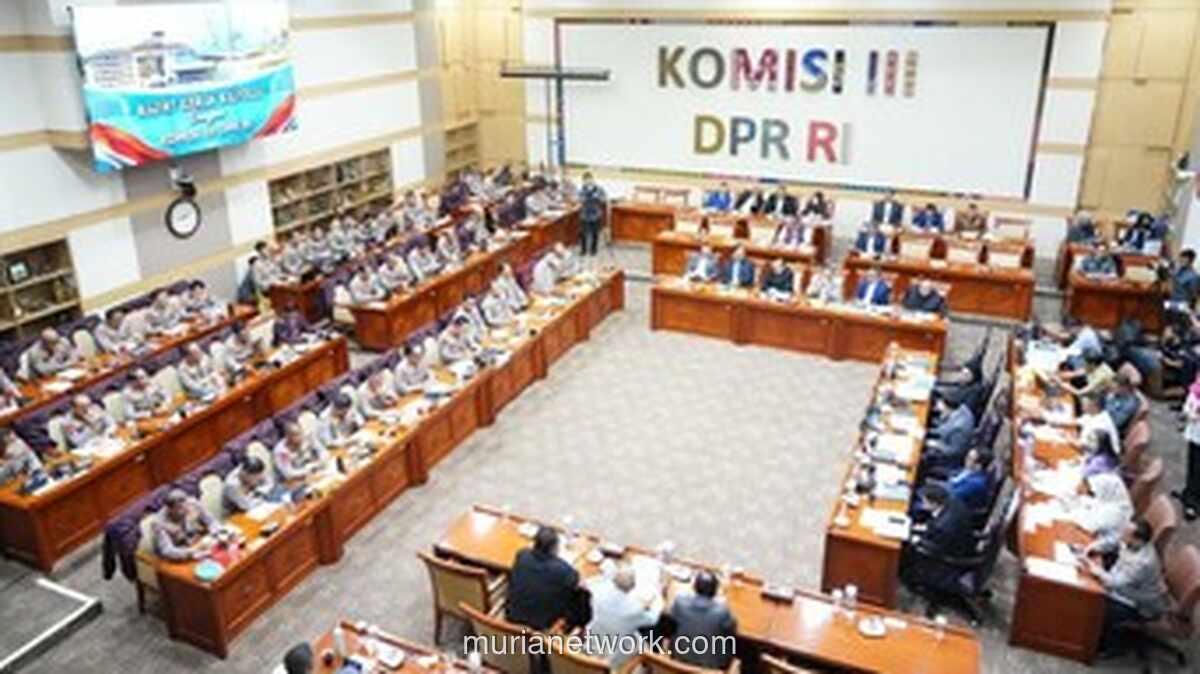 Polri Tetap di Bawah Presiden, DPR dan Kapolri Sepakat Tolak Wacana Jadi Kementerian