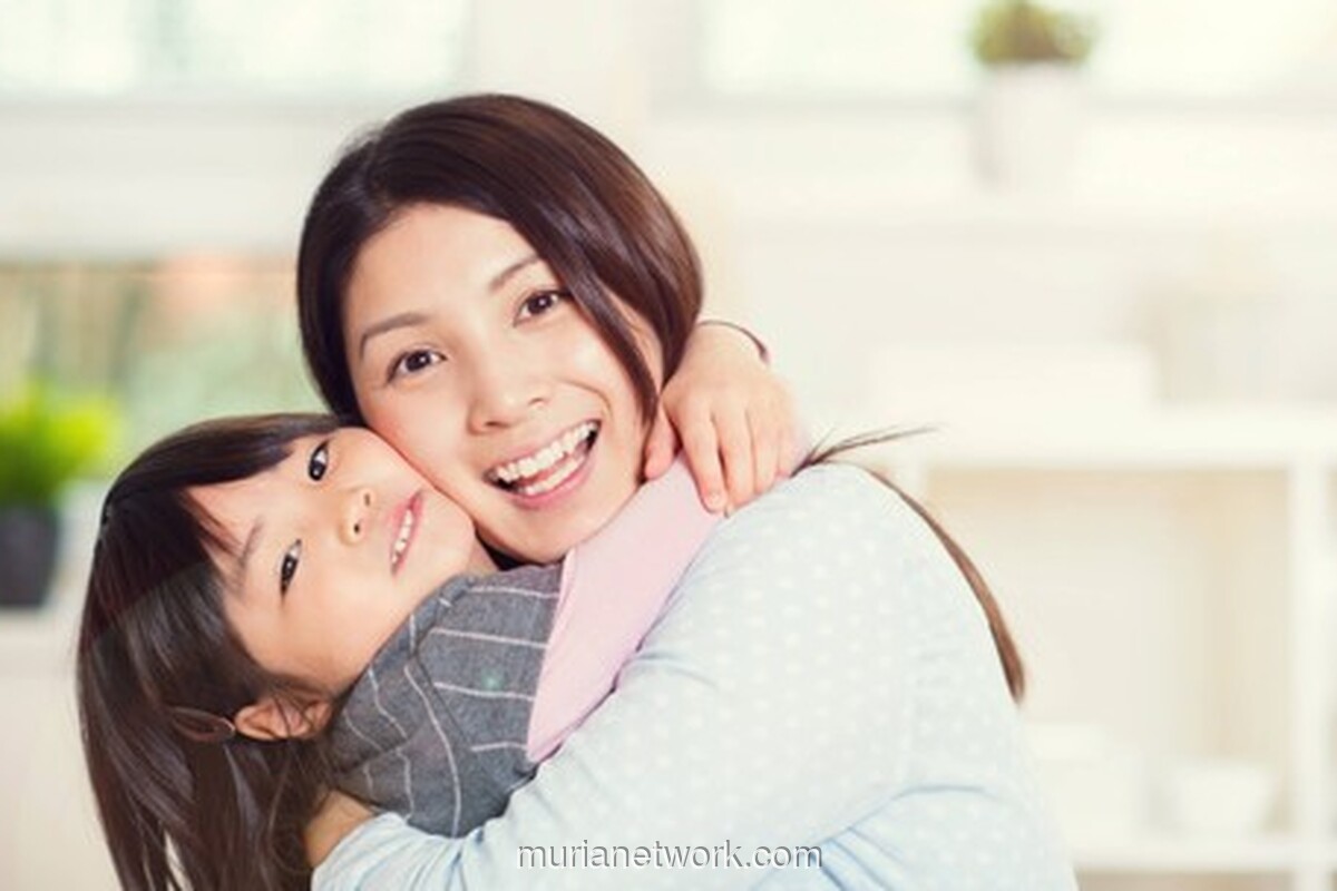 Kisah Para Ibu: Dari Pujian Sederhana hingga Ajarkan Anak Berani Membela Diri