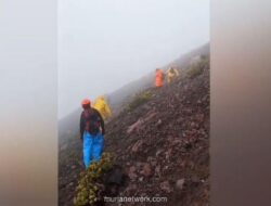 Papan Pesan untuk Mantan Jadi Petunjuk Terakhir Pendaki Hilang di Slamet
