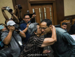 Nadiem Hadapi Sidang Perdana, Dukungan Berdatangan dari Keluarga hingga Dunia Hiburan