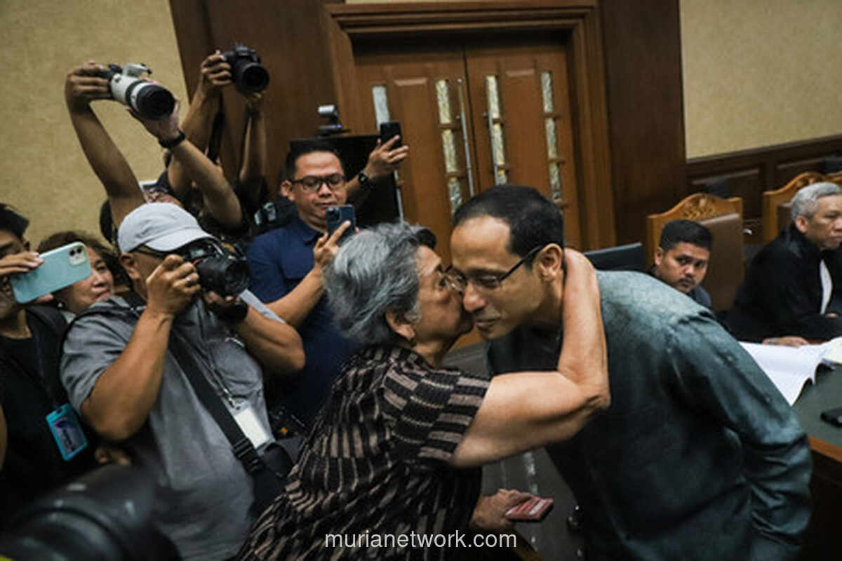 Nadiem Hadapi Sidang Perdana, Dukungan Berdatangan dari Keluarga hingga Dunia Hiburan