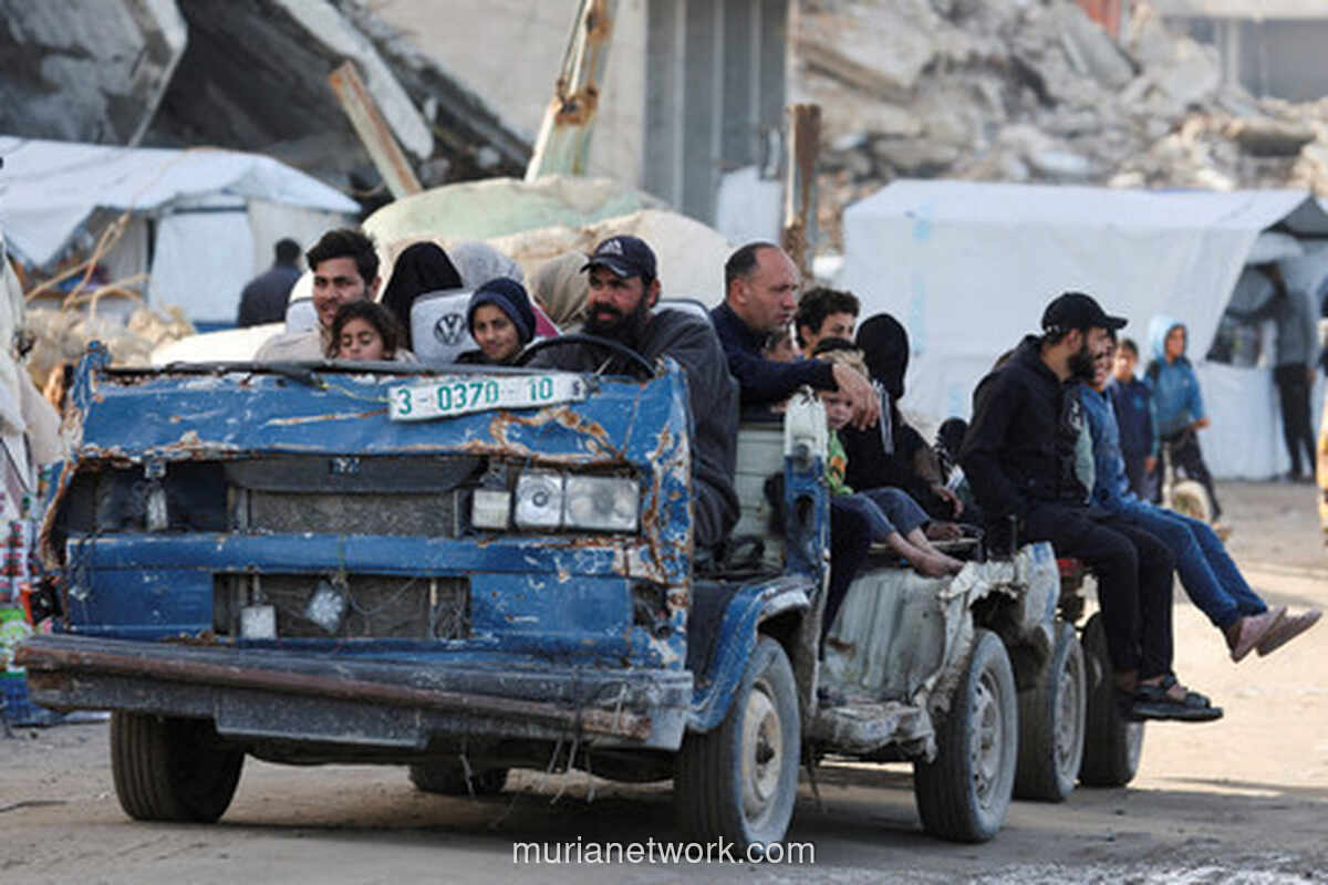 Mobil Selamat dari Reruntuhan, Kisah Hussein Mengantar Harapan di Gaza