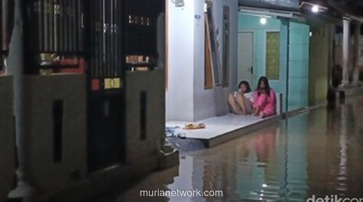 Banjir Setinggi Dada Rendam Sepuluh Kecamatan di Probolinggo