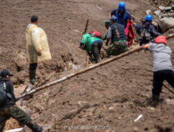 Tanah Longsor Bandung Barat: 10 Tewas, 82 Orang Masih Dicari