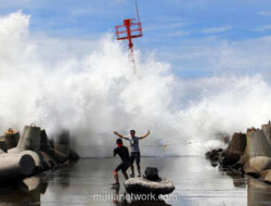 Siklon Jenna Menguat, Gelombang Tinggi Ancam Perairan Indonesia