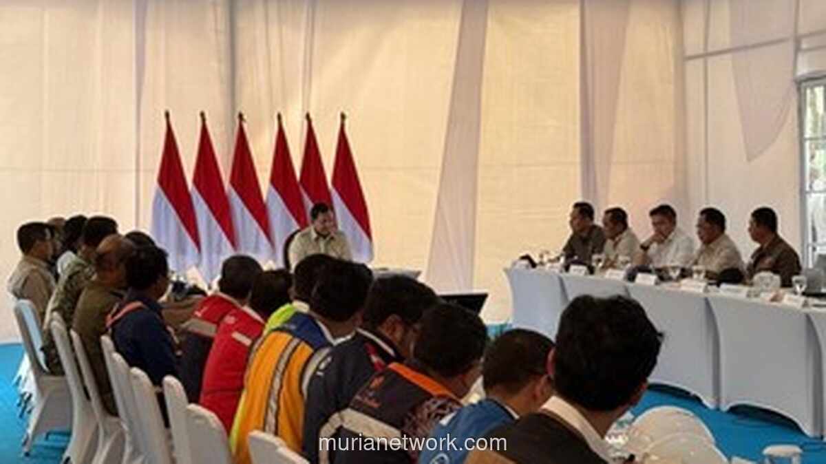 Prabowo Gelar Rakor Darurat di Tenda, Tinjau Progres Hunian Korban Bencana Aceh Tamiang